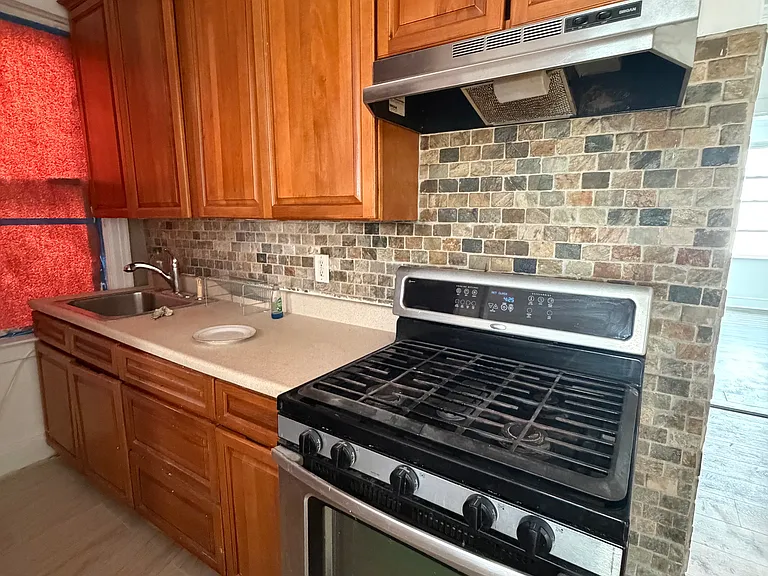 1402 Thieriot Ave #2 — Photo 4