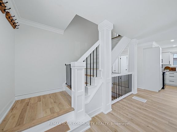 5th image of 150 Connaught Cres