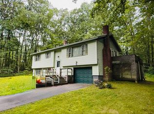 77 Griswold Dr, Bellows Falls, VT 05101