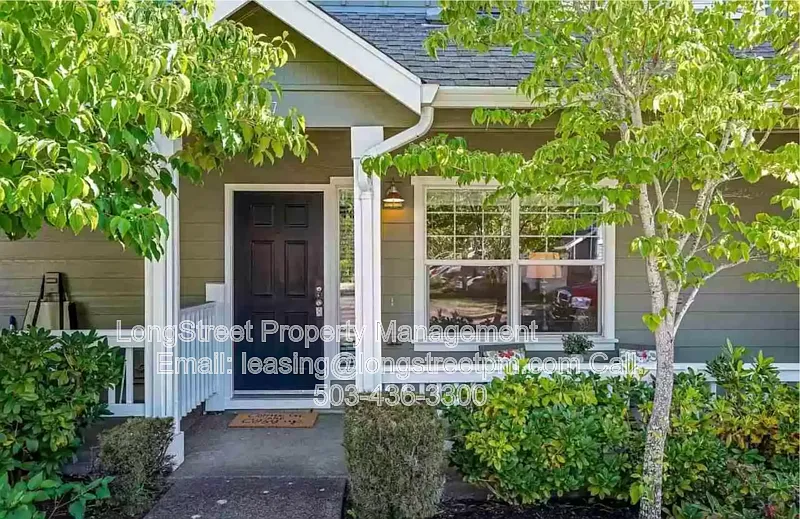 3 bed, 2.5 bath, 1434 sqft, $2,595 — Photo 2