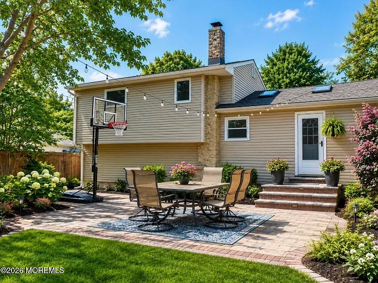 1116 Darlene Ave — Photo 16