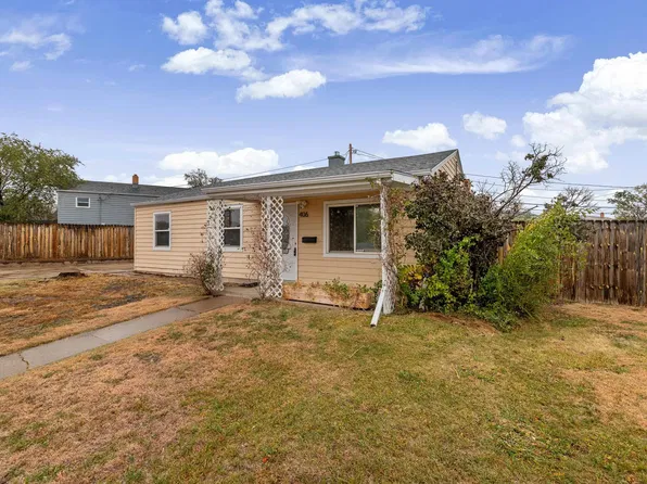 406 Robbins Dr, Rapid City, SD 57701