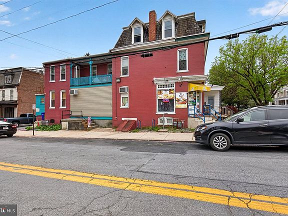 4th image of 101 Pearl St