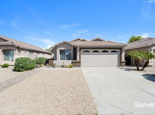 2724 E Silversmith Trl, San Tan Valley, AZ 85143