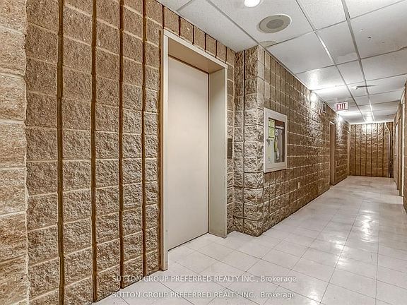 4th image of 626 1st St #402