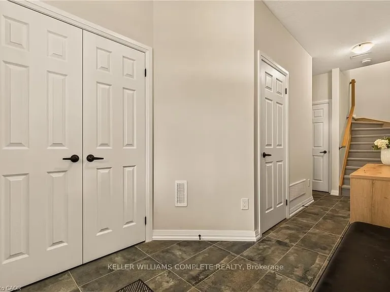 677 Park Rd N #156 — Photo 3
