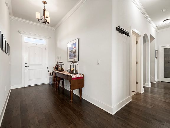 2nd image of 1230 Brandon Way