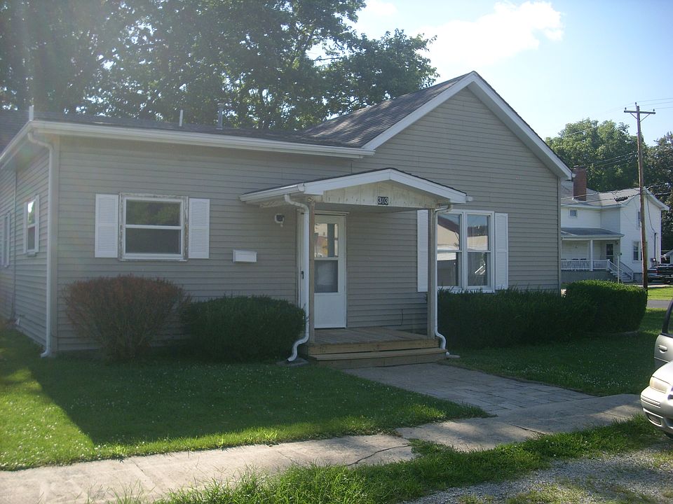 1st image of 303 S Edwardsville St