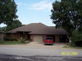 402 Santana Cir, Branson West, MO 65737