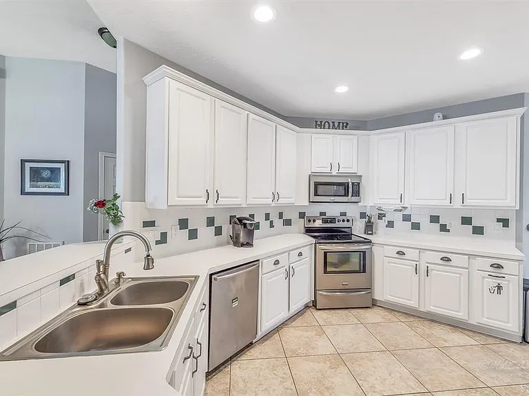 15615 Bending Birch Dr — Photo 4