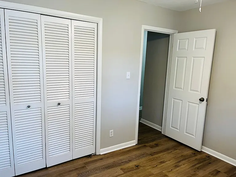 943 Parkstone Dr — Photo 21
