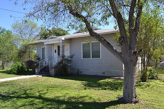 2nd image of 602 E Edwards St