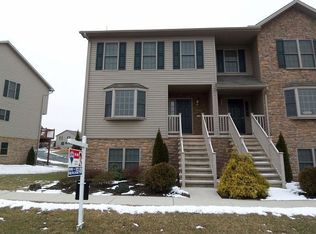 913 Woodridge Dr, Middletown, PA 17057