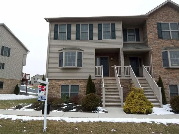 913 Woodridge Dr, Middletown, PA 17057