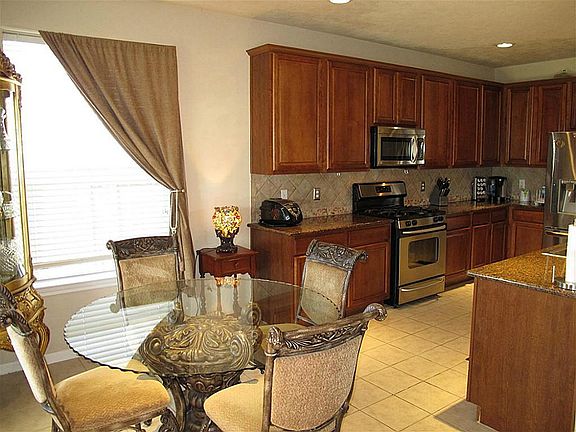 Breakfast room and kitchen combo.