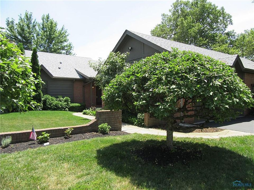 1st image of 28 Kingsview Dr