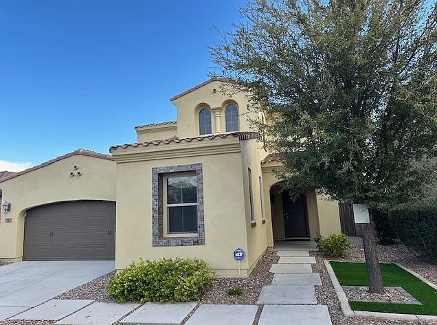 147 E Carob Dr
