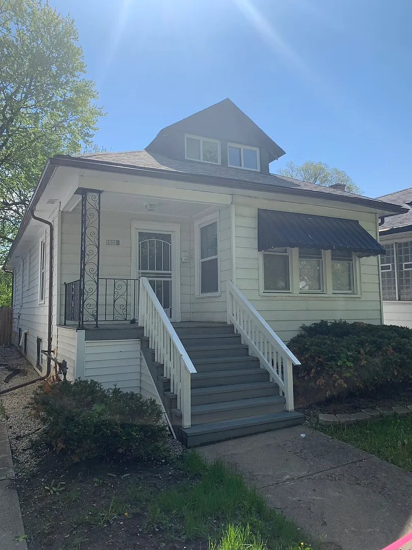 10221 S Lafayette Ave photo 1