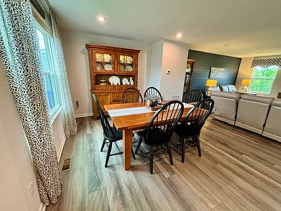 3rd image of 317 Arden Dr