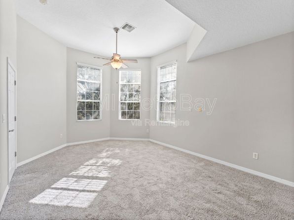 6222 Hadley Commons Dr