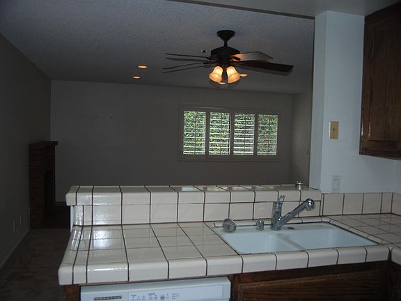 Kithcen Sink and Dishwasher