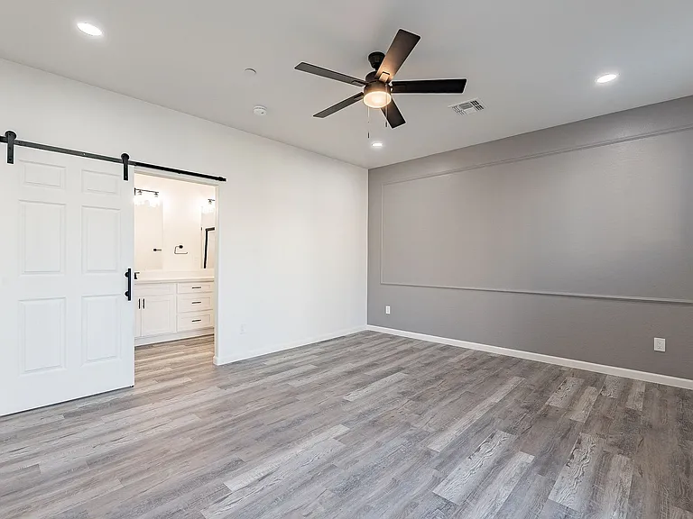 55 W Thomas Ln — Photo 7