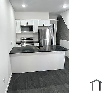2 bed, $1,476 — Photo 2