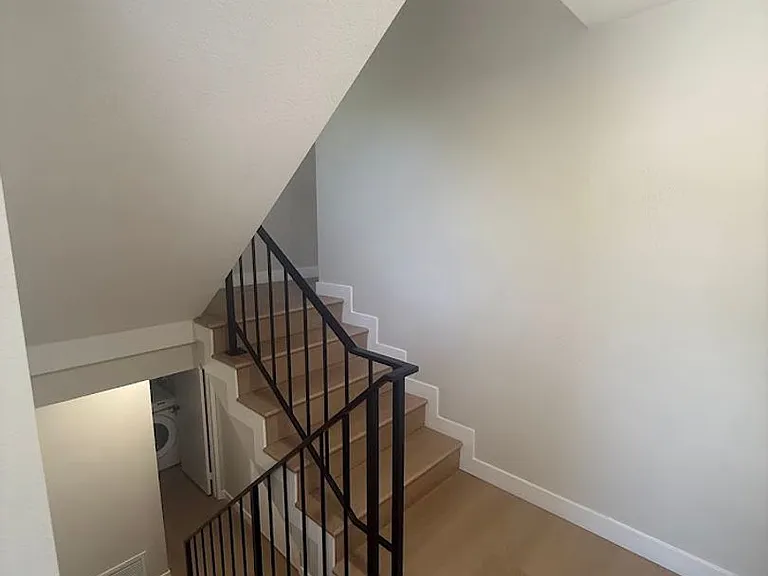 1067 252nd St #7 — Photo 3