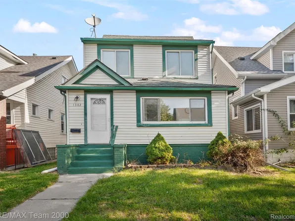 1382 Euclid St, Lincoln Park, MI 48146
