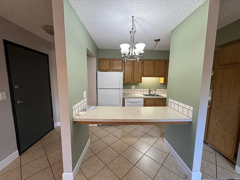 11040 SW Greenburg Rd #101 — Photo 5