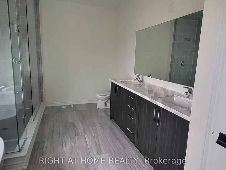 79 Eastman Dr N — Photo 10