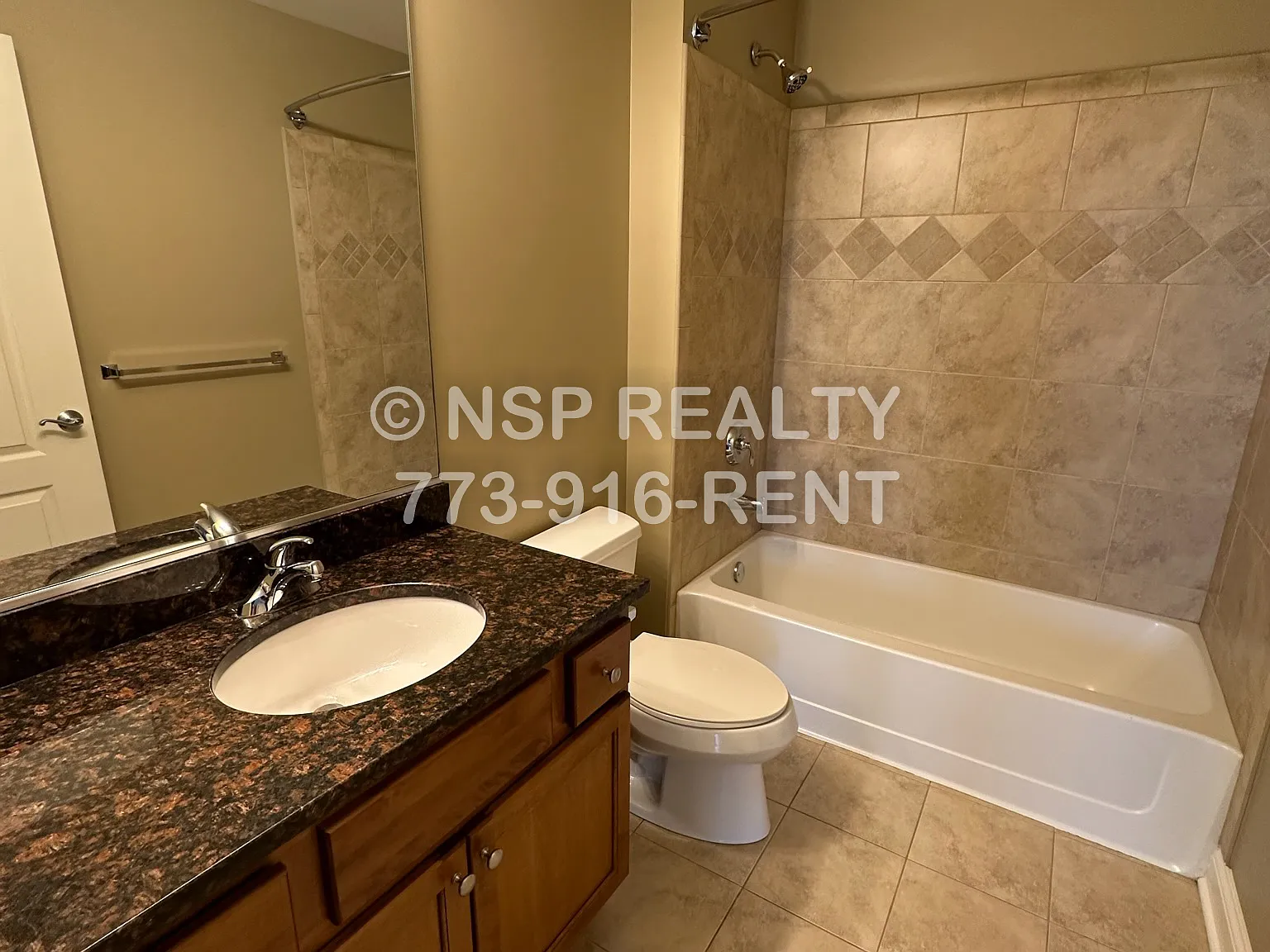 2 bed, 1350 sqft, $2,450 — Photo 4