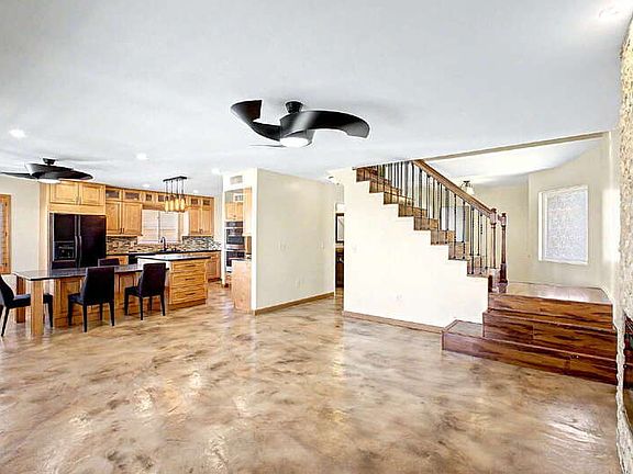 5th image of 3668 S Warner Dr