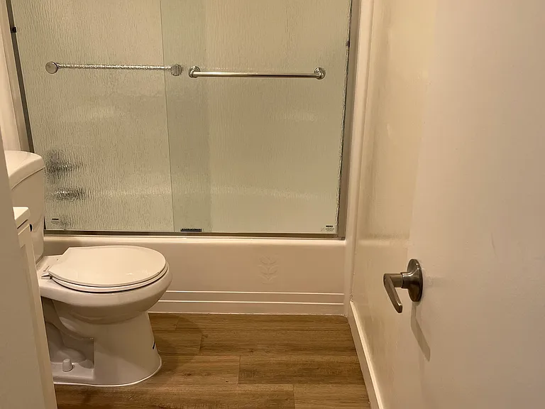 5400 Newcastle Ave #68 — Photo 8
