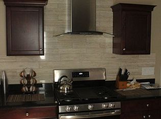 235 Flora Ave, Glenview, IL 60025