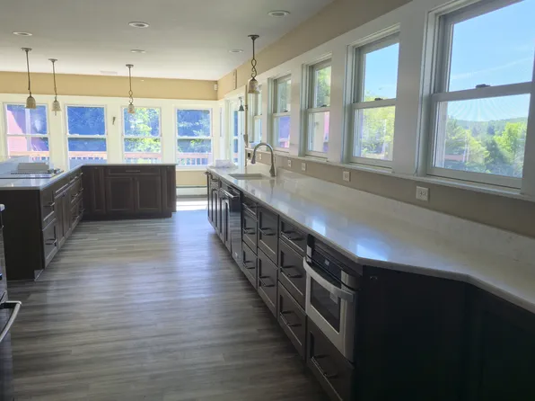 166 N Main St, West Brookfield, MA 01585