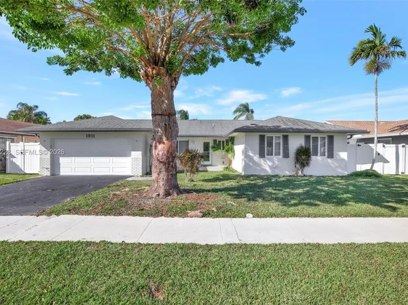 1911 NW 40th Ct, Oakland Park, FL 33309