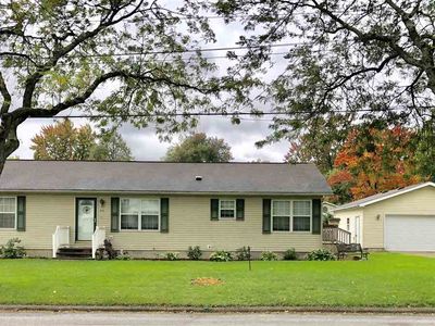 925 N Dewitt St, Bay City, MI, 48706