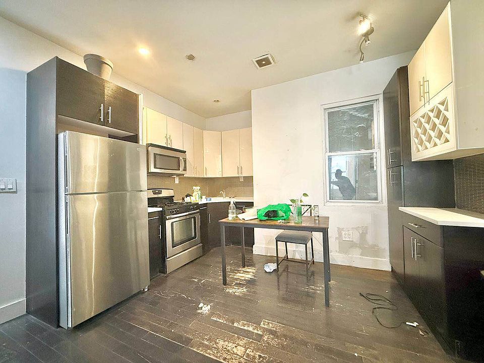 1st image of 340 Lewis Ave APT 1