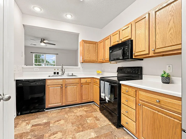 360 Willhaven Dr — Photo 15