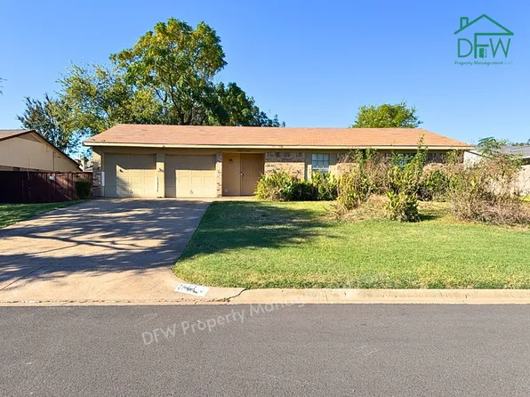 1613 Edge Hill Rd, Benbrook, TX 76126