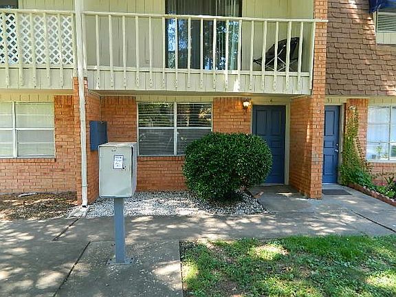 2nd image of 808 W Lawson St