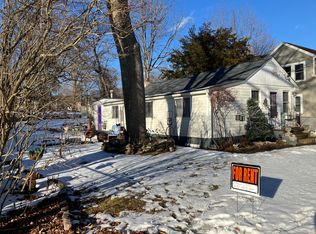 27 Woodland Dr, Littleton, MA 01460