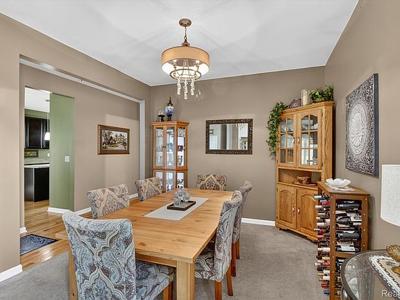 5th image of 49271 Laguna Dr