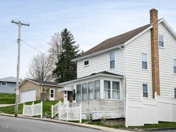 704 Church St, Gallitzin, PA 16641