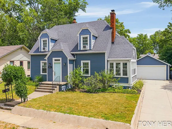 263 Cherry Ct, South Haven, MI 49090