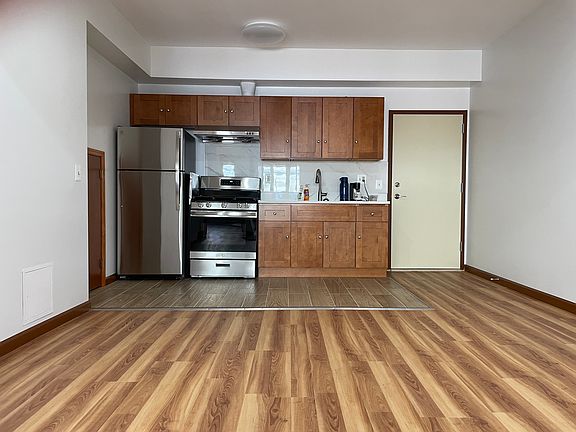 2nd image of 146 N 10th St Unit 3A