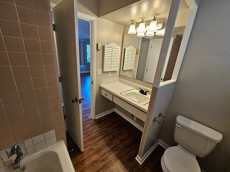 Willow Terrace Apartments — Photo 13