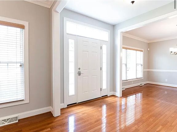 2nd image of 104 Amaya Dr