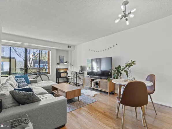 2320 Wisconsin Ave NW APT 104, Washington, DC 20007